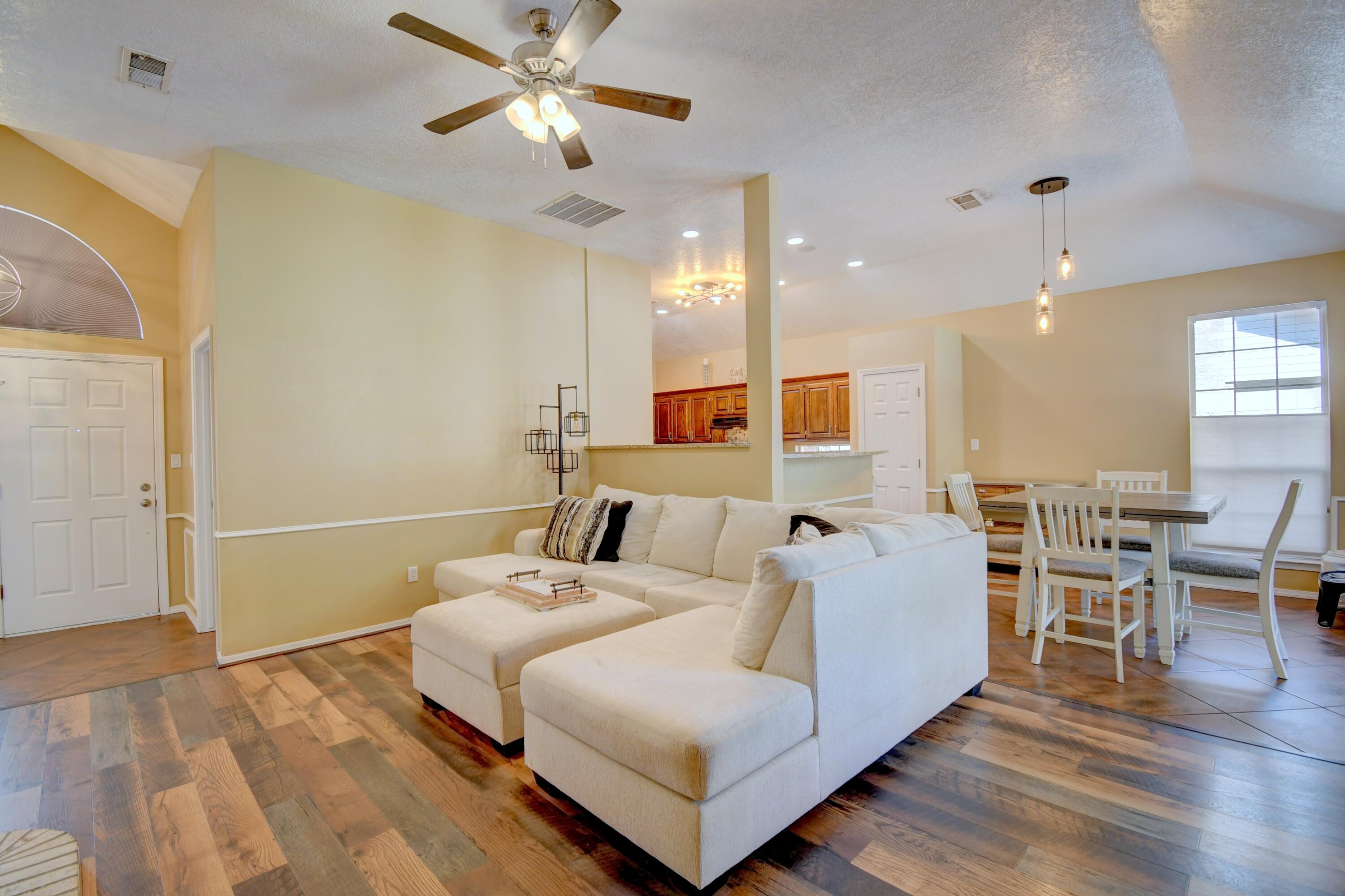 8316 CALLE SOQUELLE NE