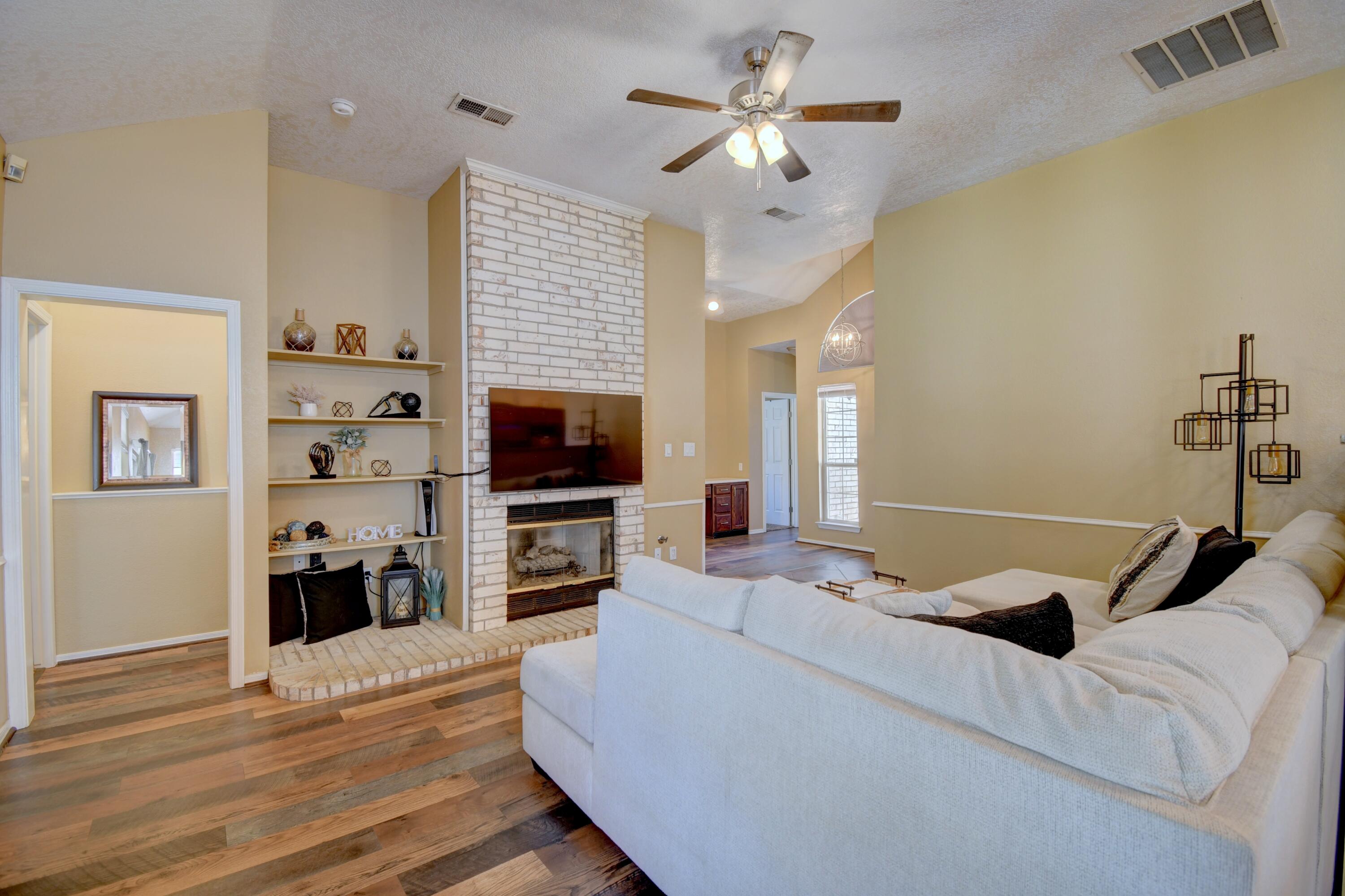8316 CALLE SOQUELLE NE