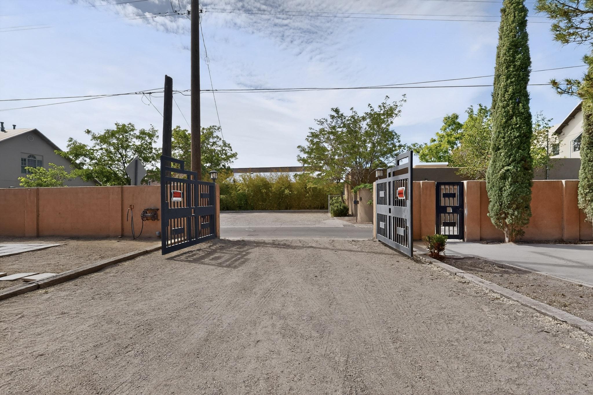 2115 Hollywood Avenue NW