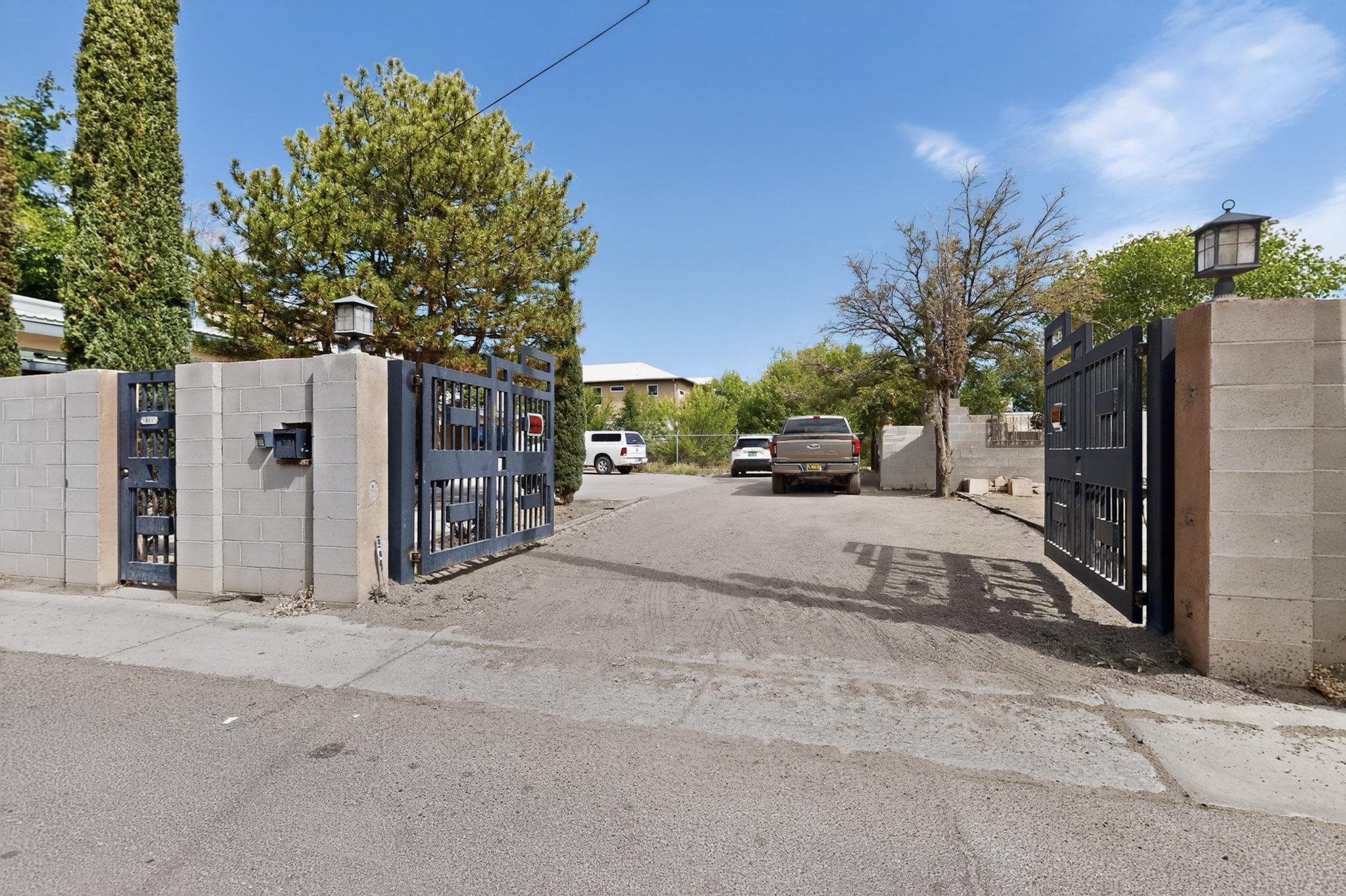 2115 Hollywood Avenue NW