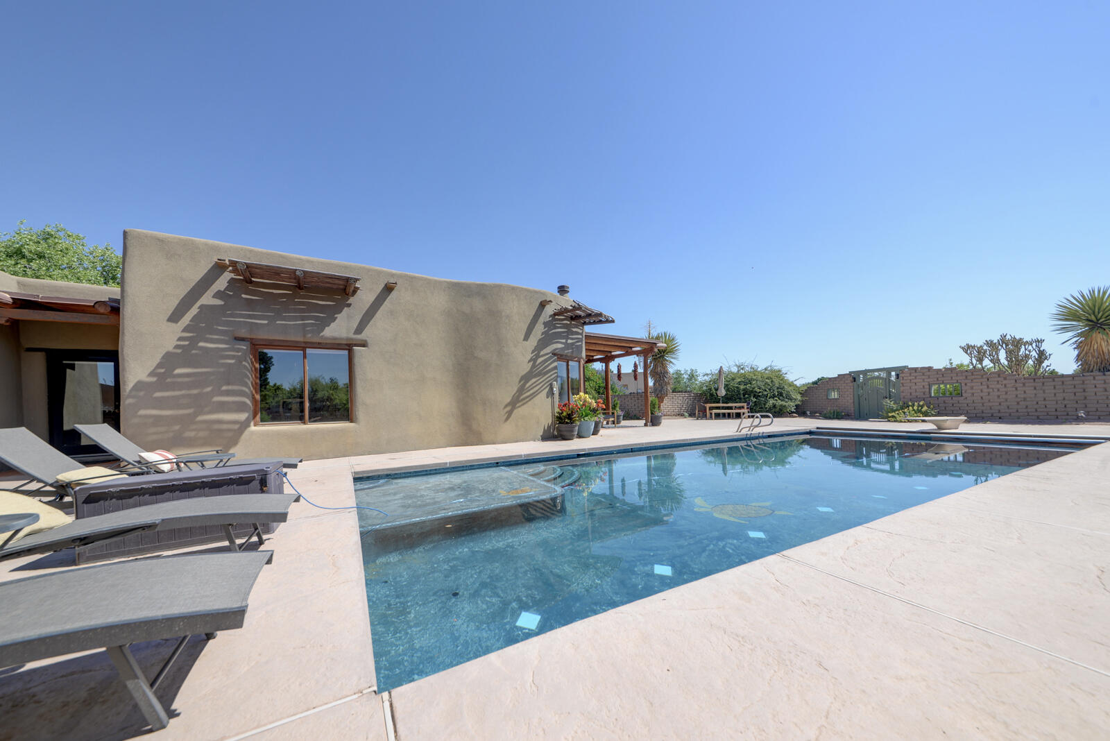 77 Dulce Court