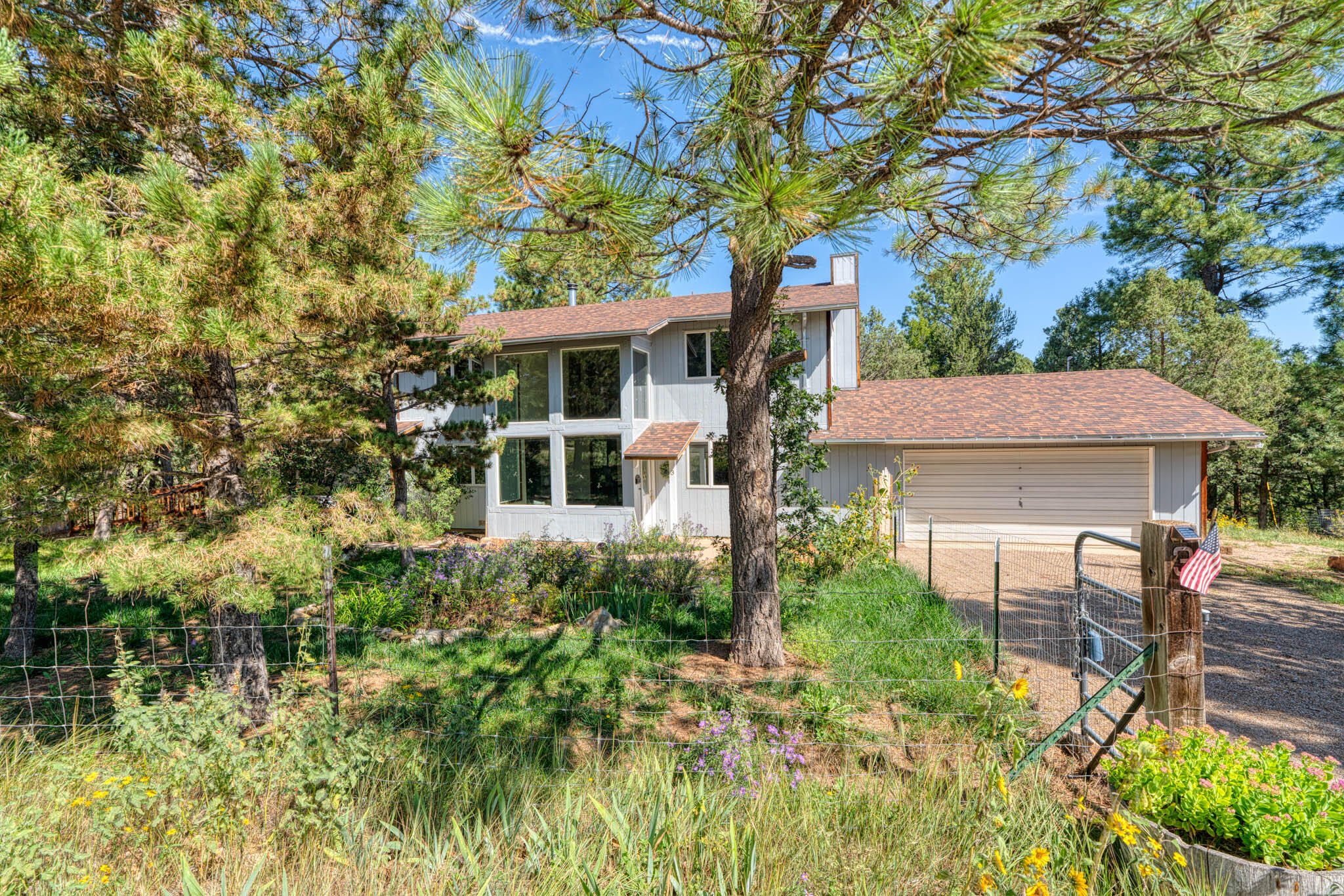 3 PINE Court