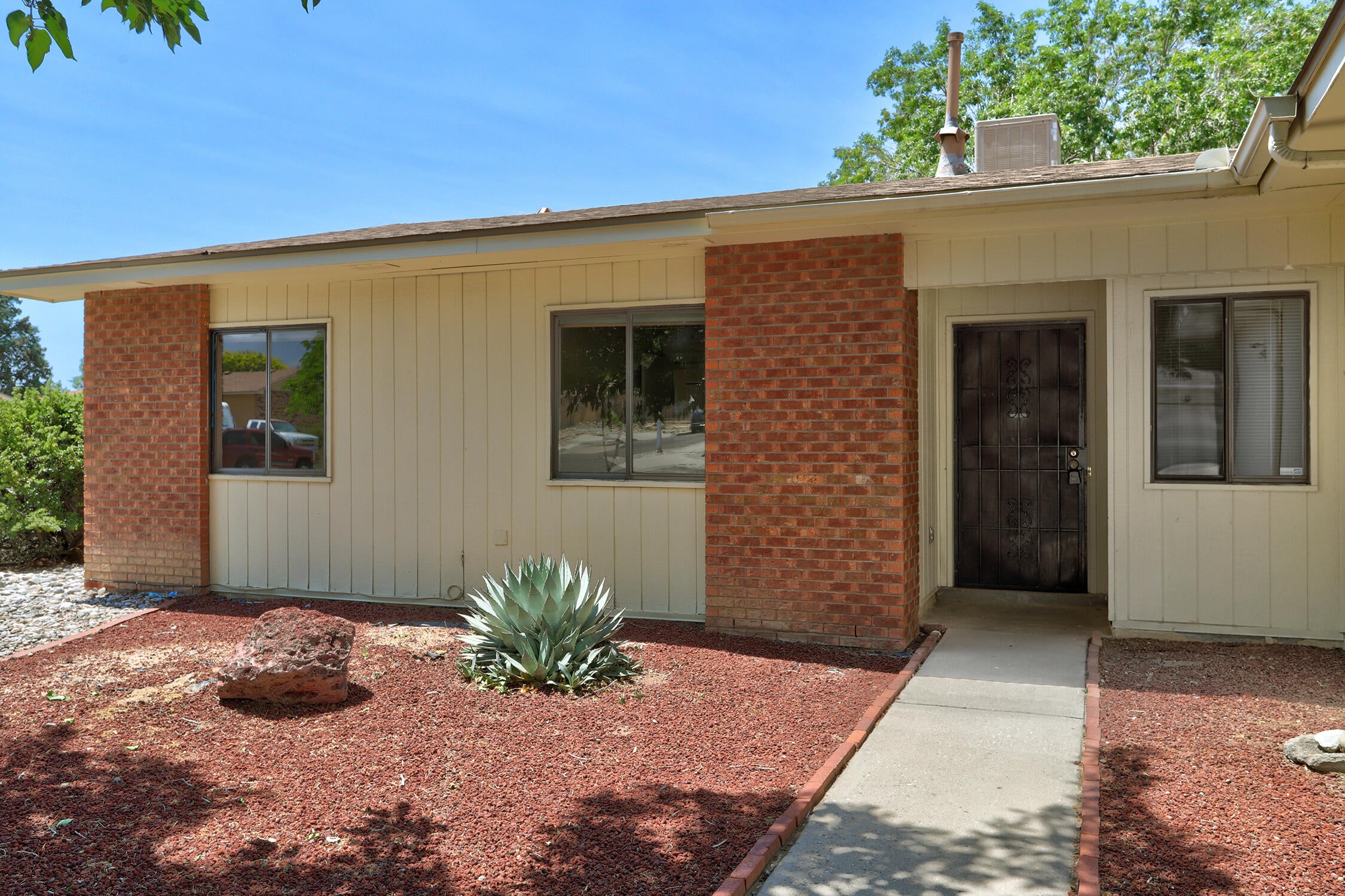 8546 Yeager Drive NE