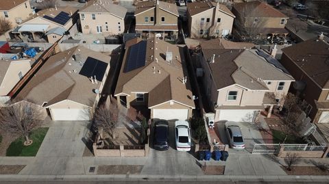 Photo of 636 Escavada Street SW, Albuquerque, NM 87121 (MLS # 1102093)