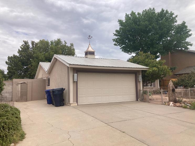 7217 Vivian Drive NE