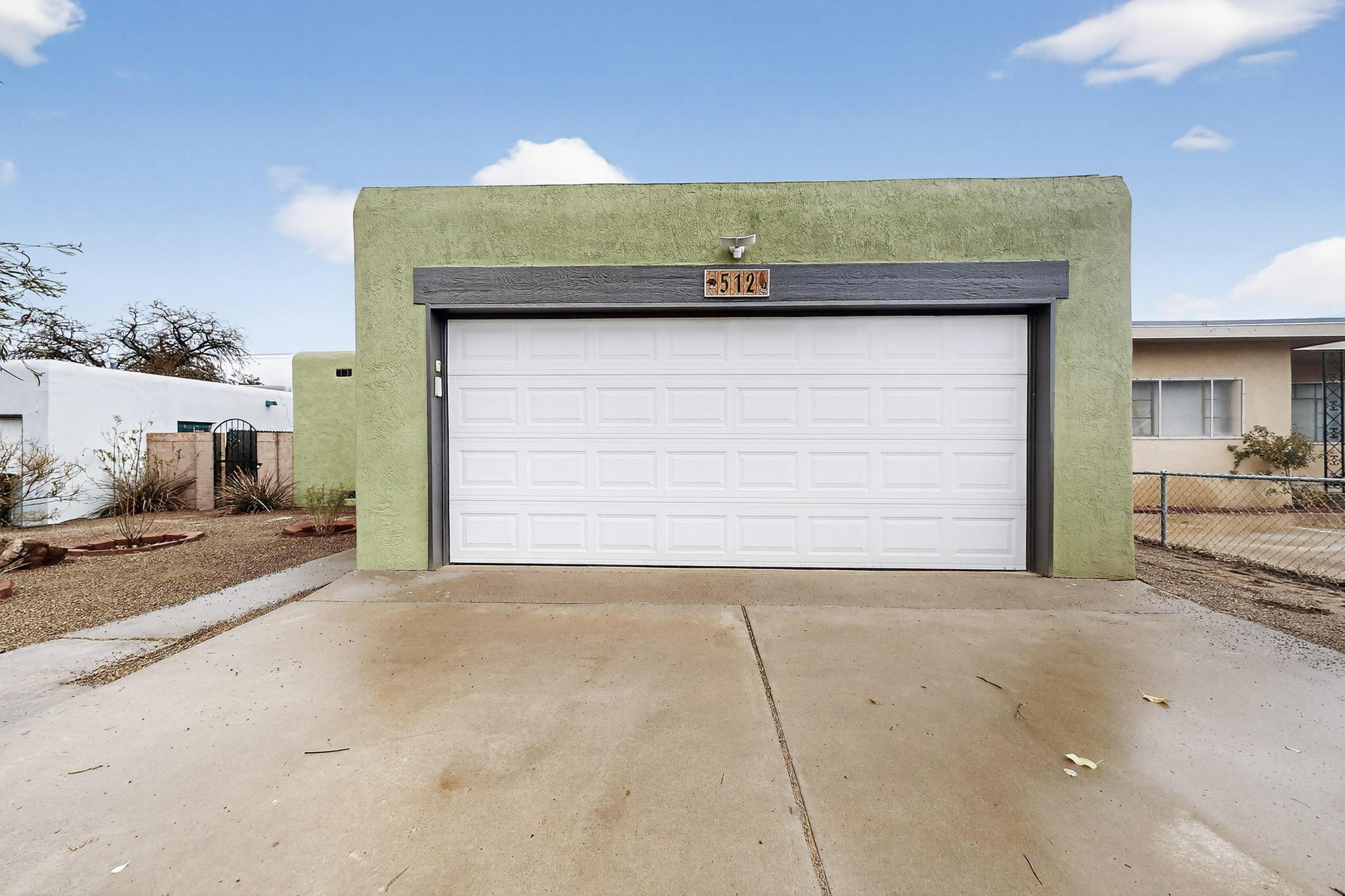 512 Valverde Drive SE