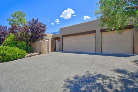 Photo of 2762 Cliffrose Drive NE, Albuquerque, NM 87122 (MLS # 1108524)