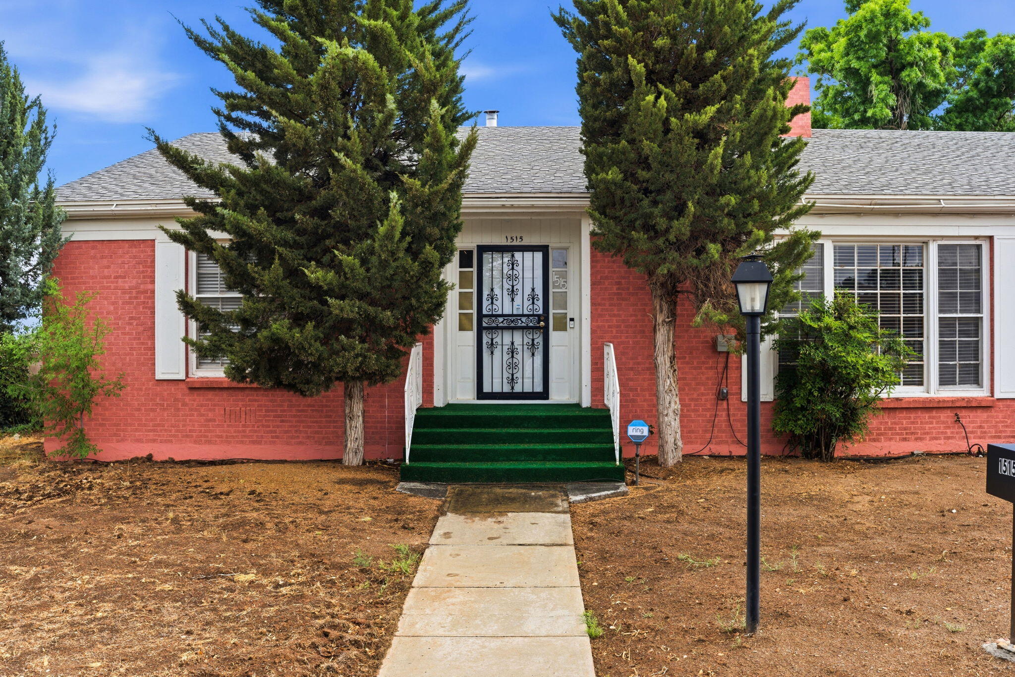 1515 W Reinken Avenue