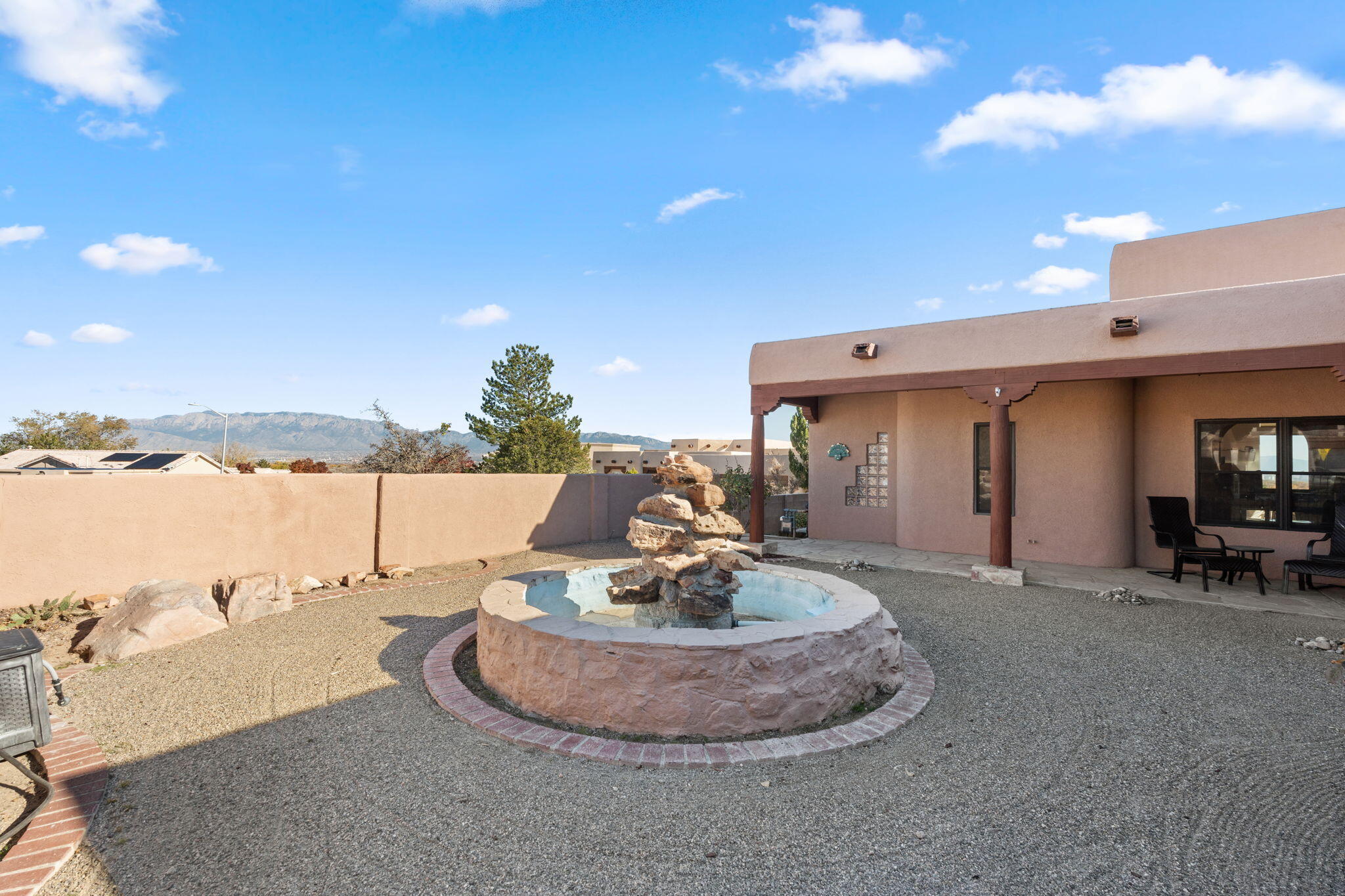 5516 La Colonia Drive, Albuquerque, New Mexico image 3