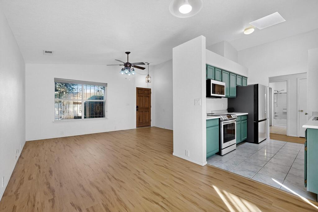 412 Seward Park Avenue NE