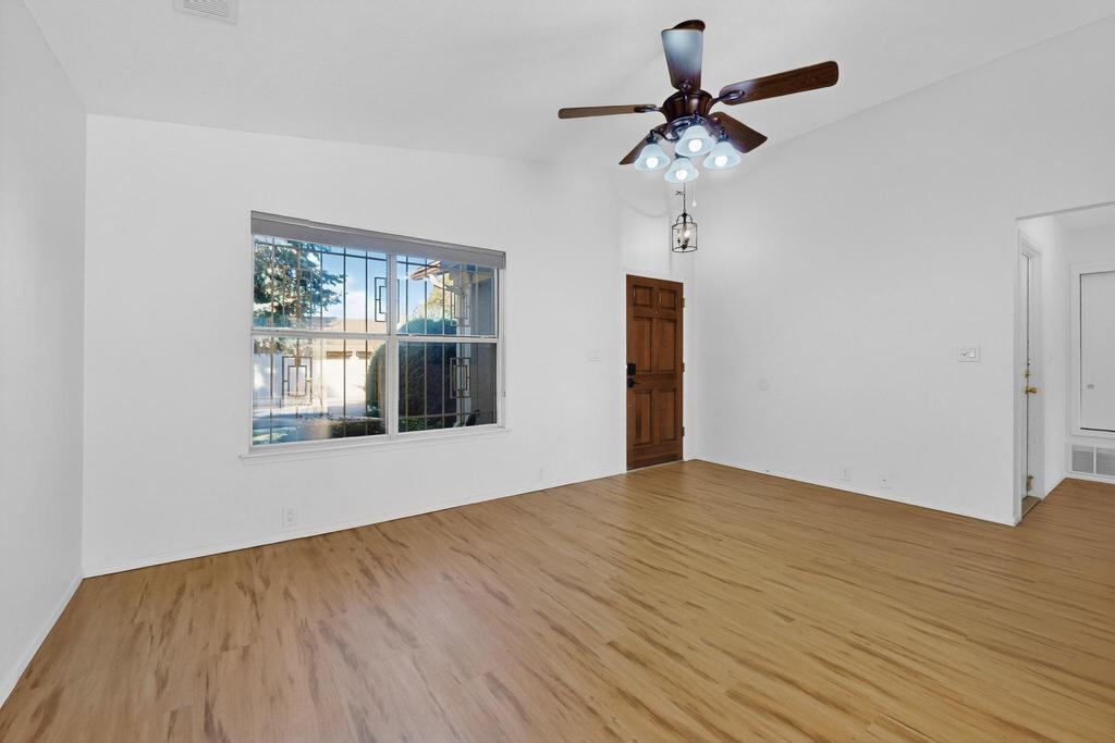 412 Seward Park Avenue NE