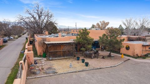 Photo of 414 C De Baca Lane NW, Albuquerque, NM 87114 (MLS # 1097261)