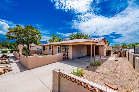 Photo of 337 Los Pinos Road, Bernalillo, NM 87004 (MLS # 1110387)