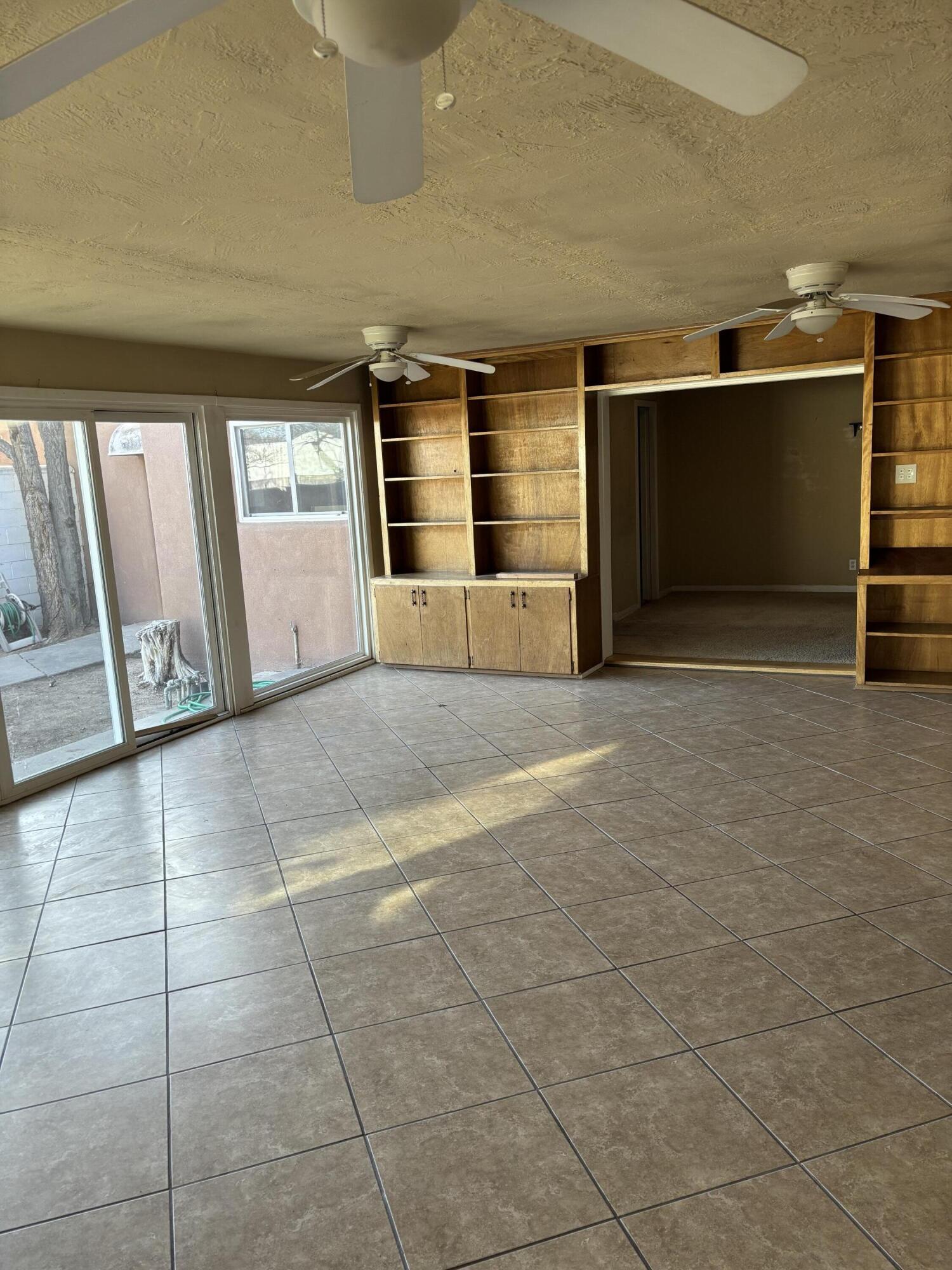 1604 Cardenas Drive NE