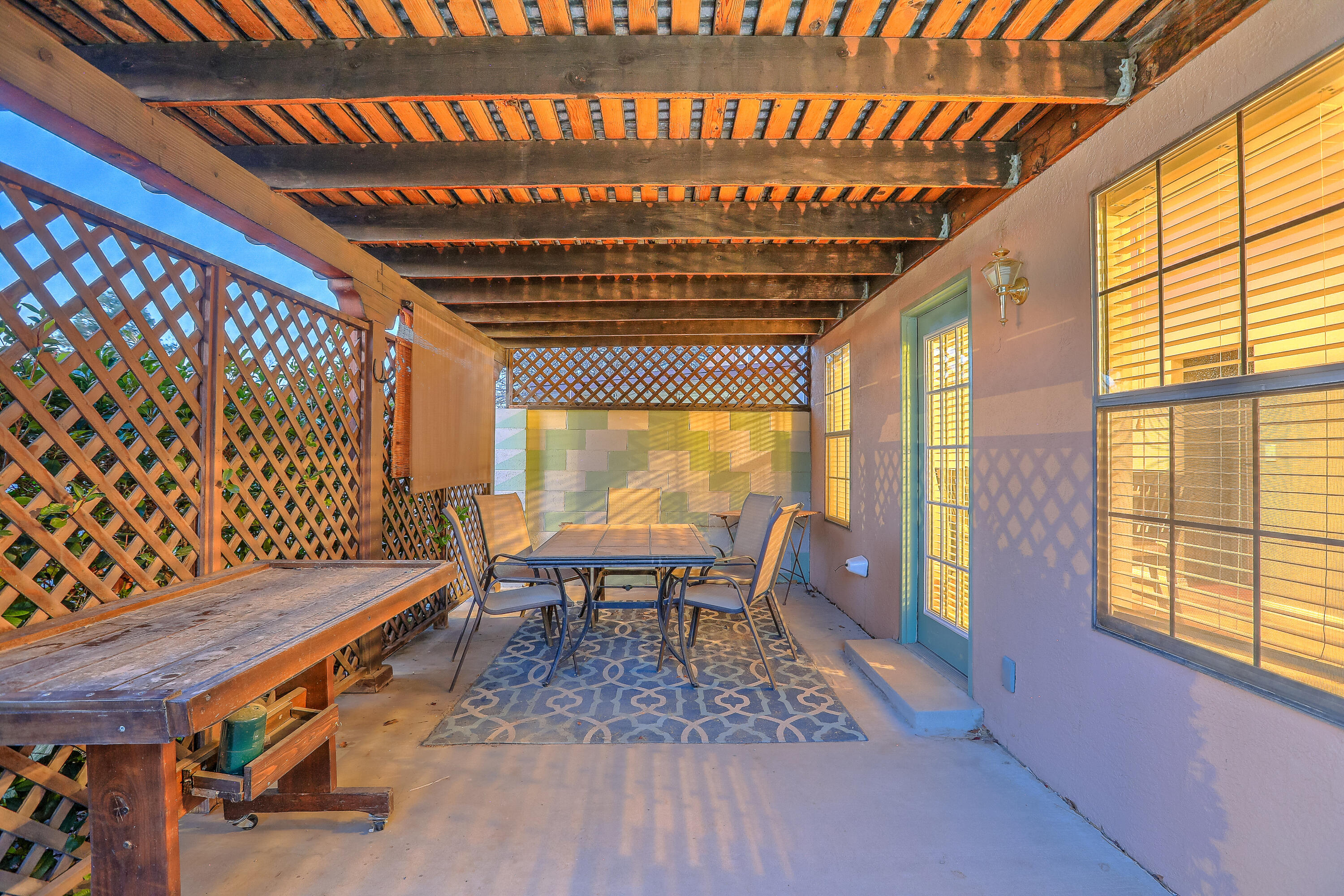 5239 Saratoga Drive NW