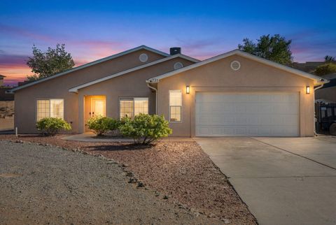 Photo of 731 Amethyst Drive NE, Rio Rancho, NM 87124 (MLS # 1106573)