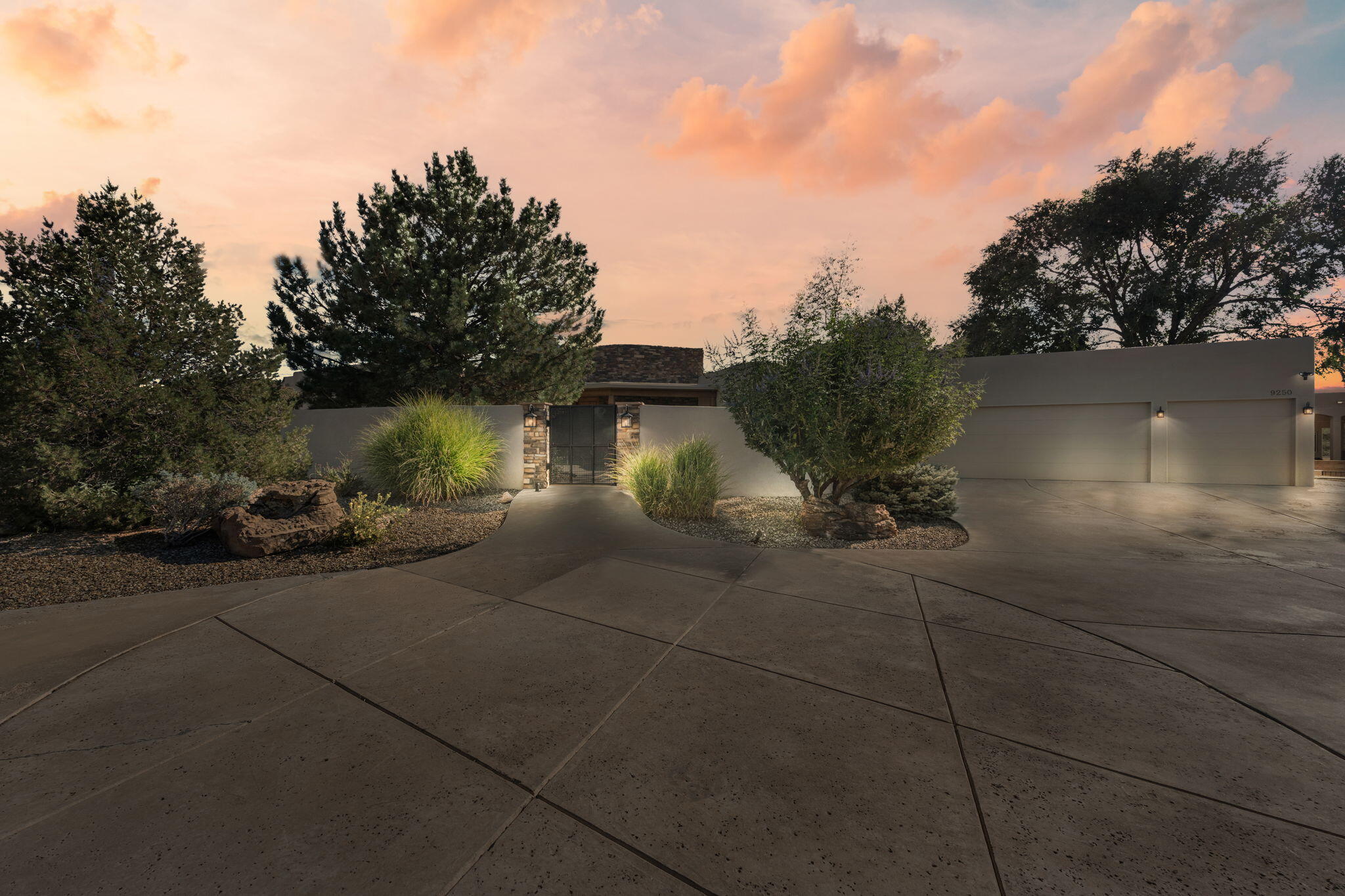 View Albuquerque, NM 87122 house