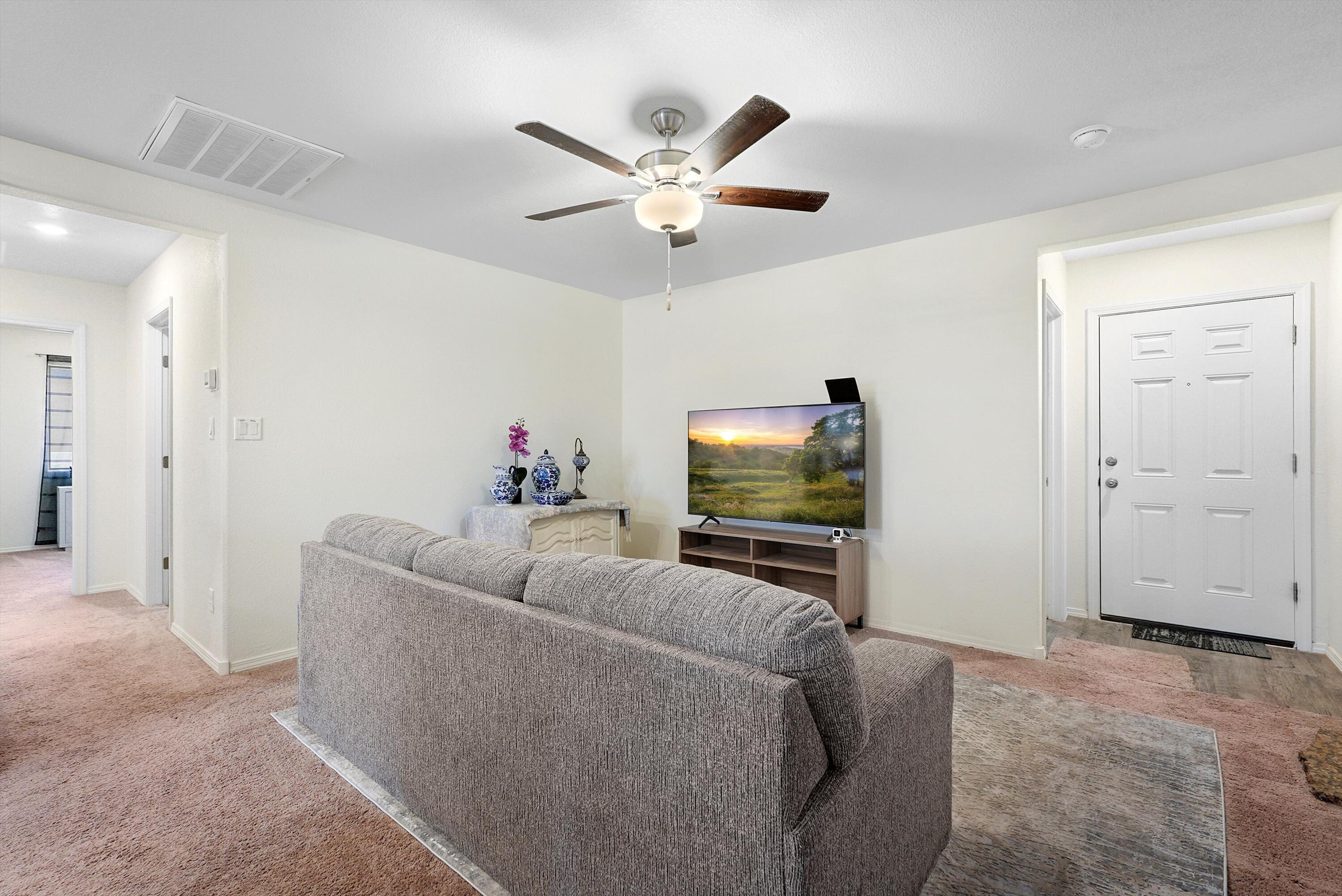 2404 Calle Del Los Claveles, Belen, New Mexico image 7
