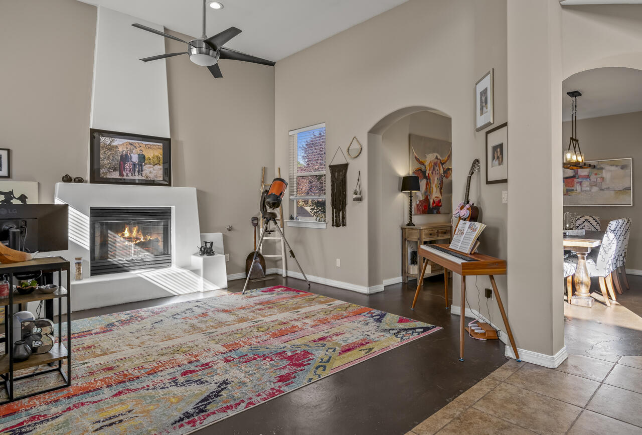 9101 Santa Lucia Avenue NE