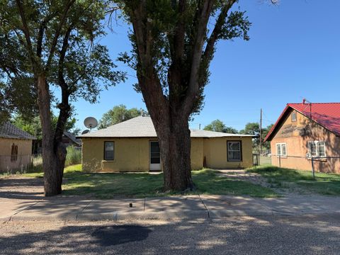 Photo of 310 E Elm Avenue, Tucumcari, NM 88401 (MLS # 1096428)