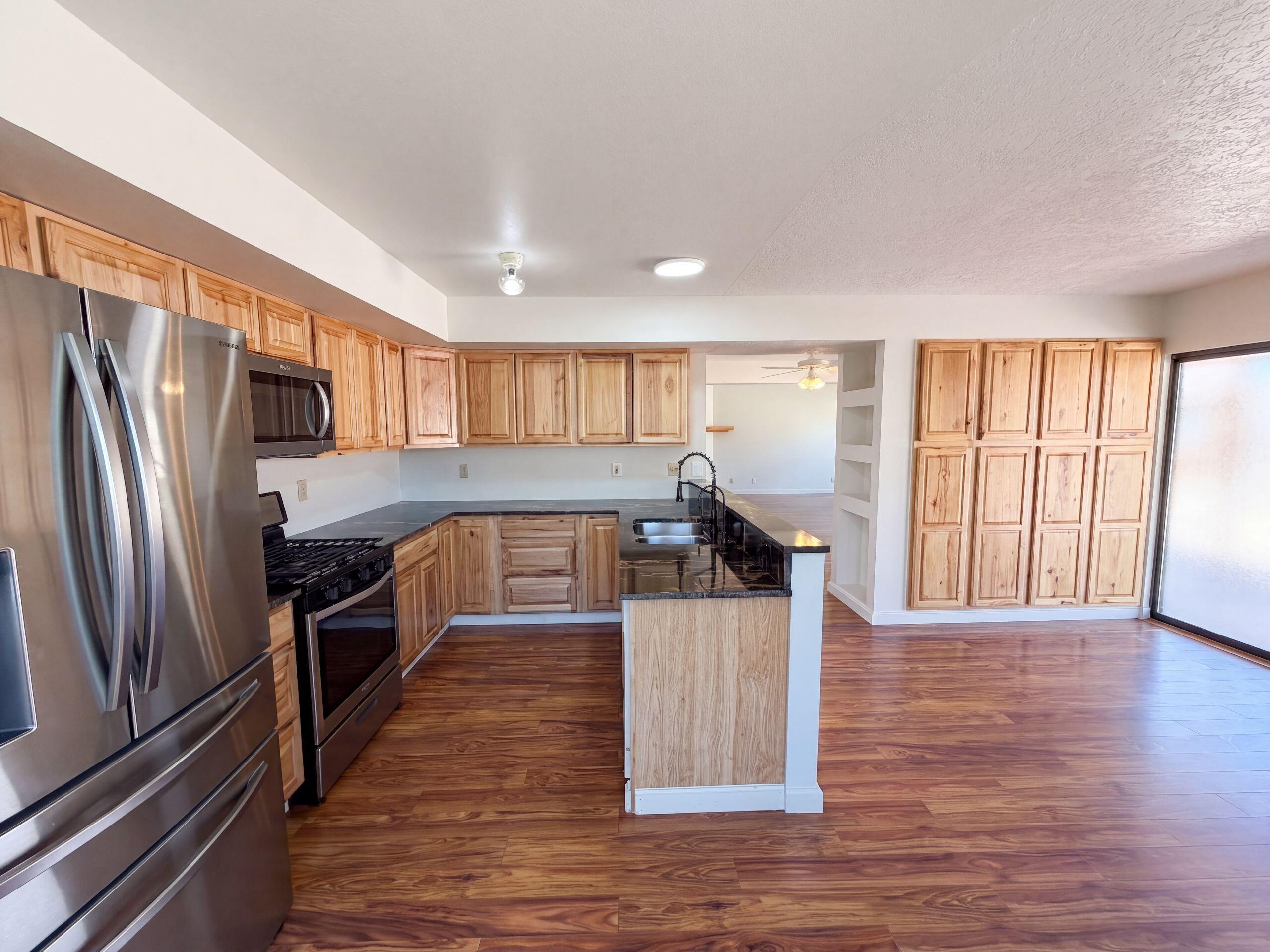 1609 Blue Quail Court NE