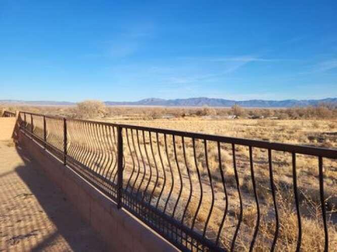 1814 Tesoro Loop, Los Lunas, New Mexico image 4