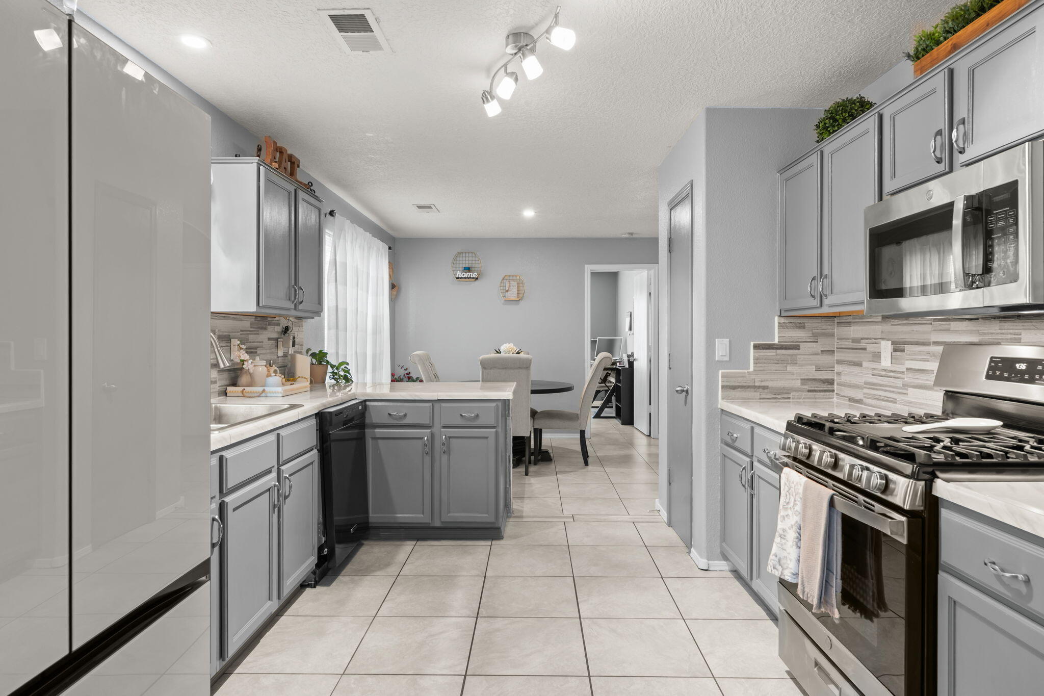 1018 Desert Sunflower Drive, Rio Rancho, New Mexico image 19