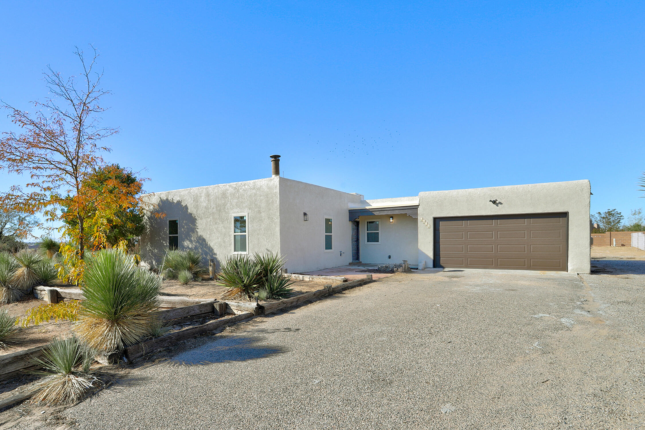 1116 Mesa Loop, Los Lunas, New Mexico image 1