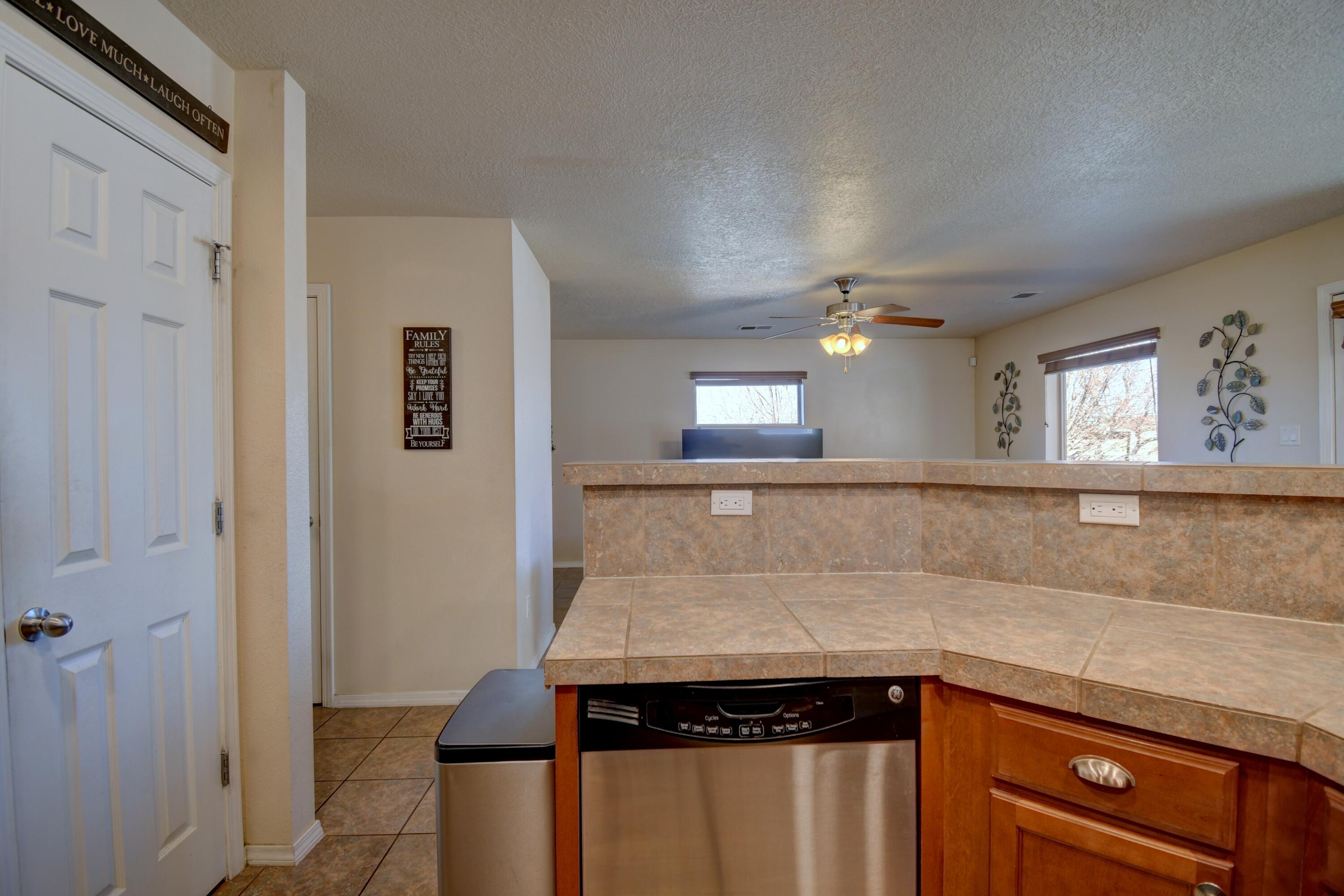 6249 Azaleas Road, Albuquerque, New Mexico image 10