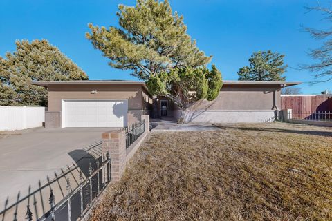 Photo of 10324 Paseo Del Norte NW, Albuquerque, NM 87114 (MLS # 1097385)