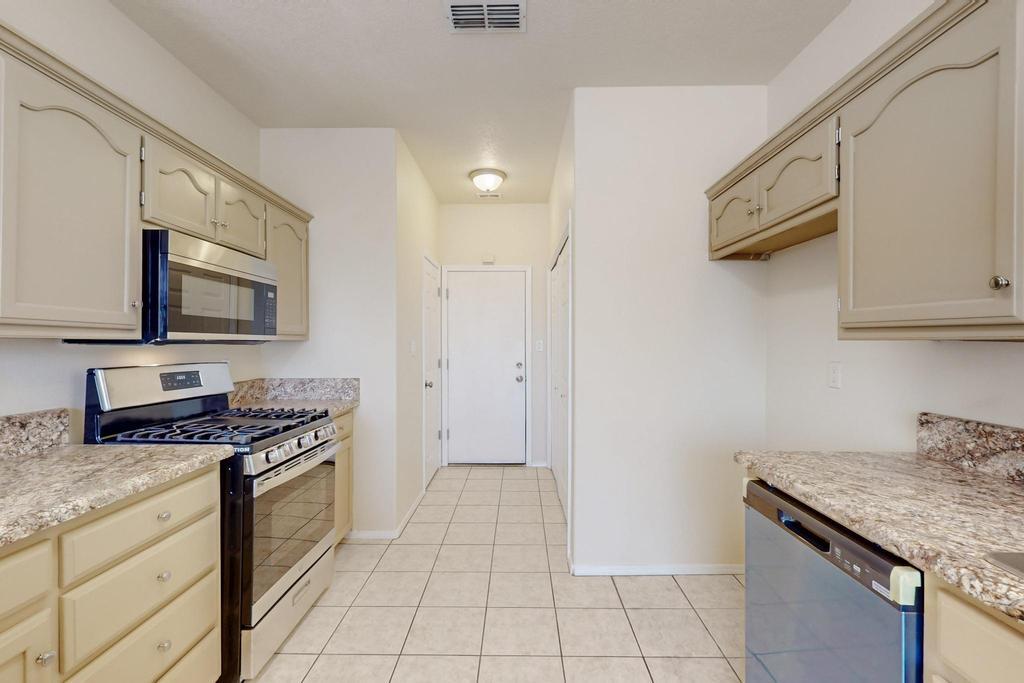 7500 Peregrine Road, Albuquerque, New Mexico image 9