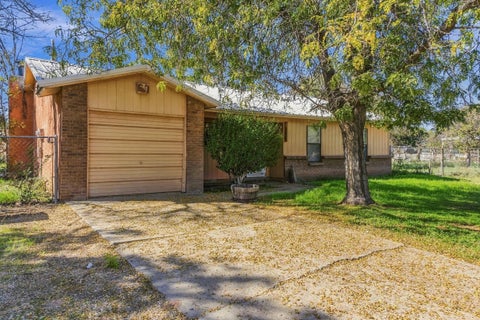 Photo of 2010 El Dorado Loop, Bosque Farms, NM 87068 (MLS # 1112757)