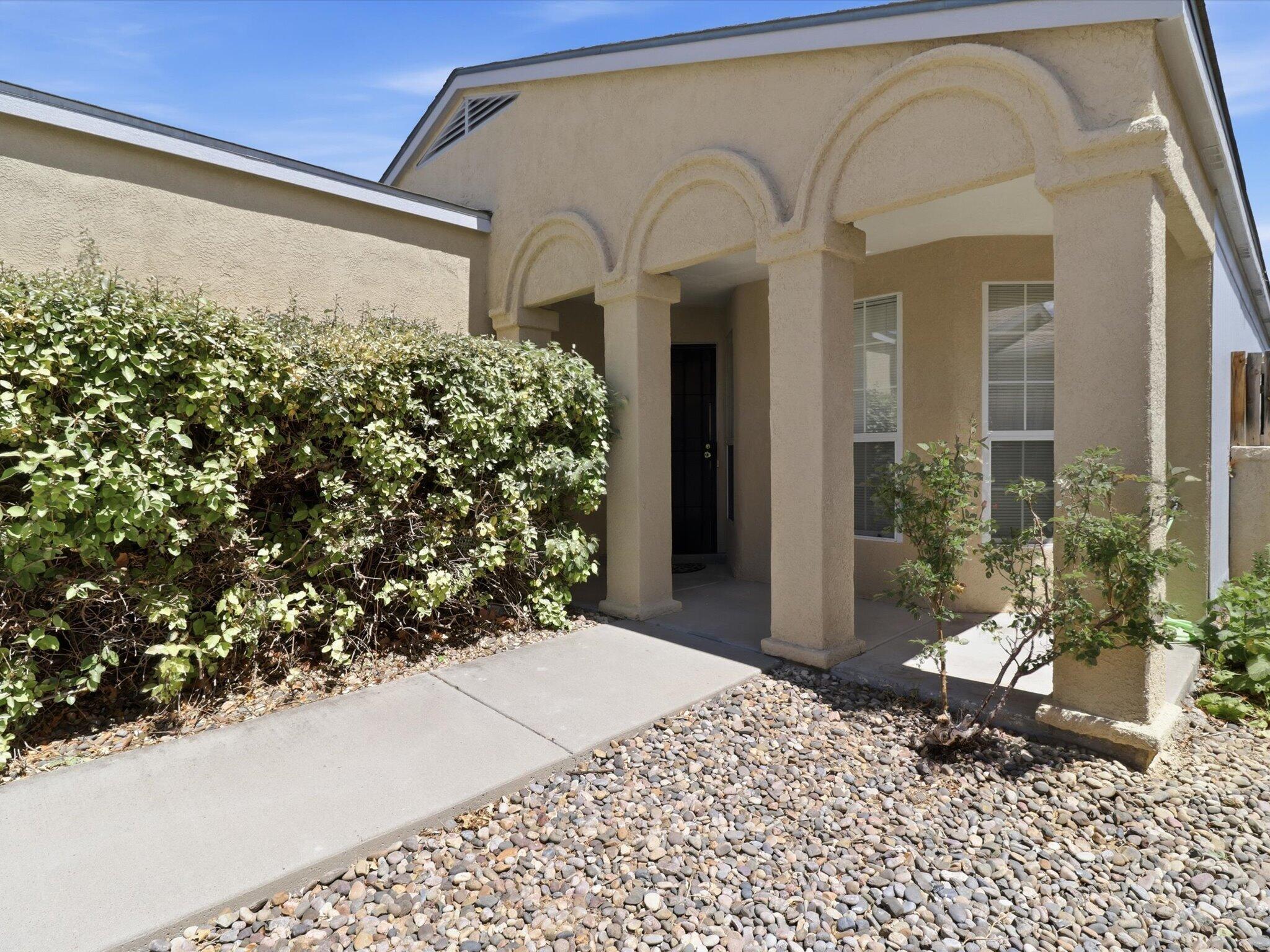 2012 Strawberry Place NE