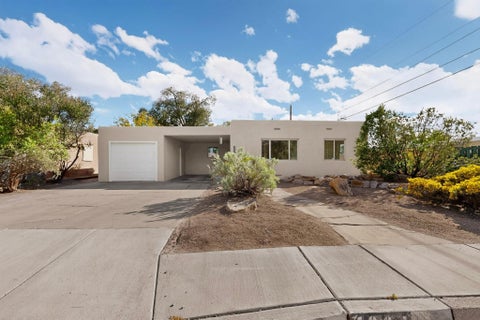 Photo of 4204 Courtney Avenue NE, Albuquerque, NM 87108 (MLS # 1112494)