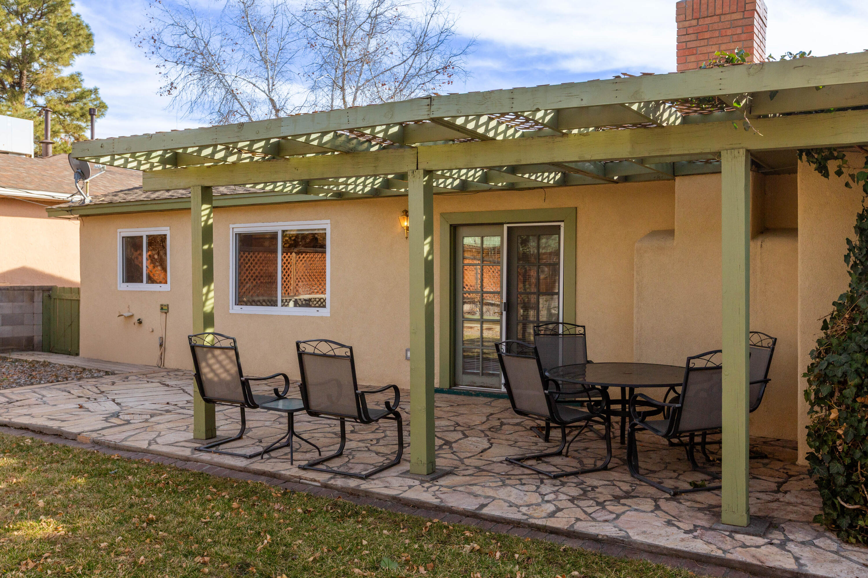 9601 Gutierrez Road NE