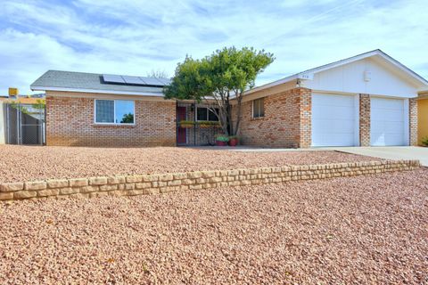 Photo of 816 Landman Drive NE, Albuquerque, NM 87123 (MLS # 1094338)