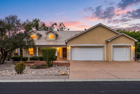 Photo of 2505 Rio Orilla Lane NW, Albuquerque, NM 87120 (MLS # 1111678)