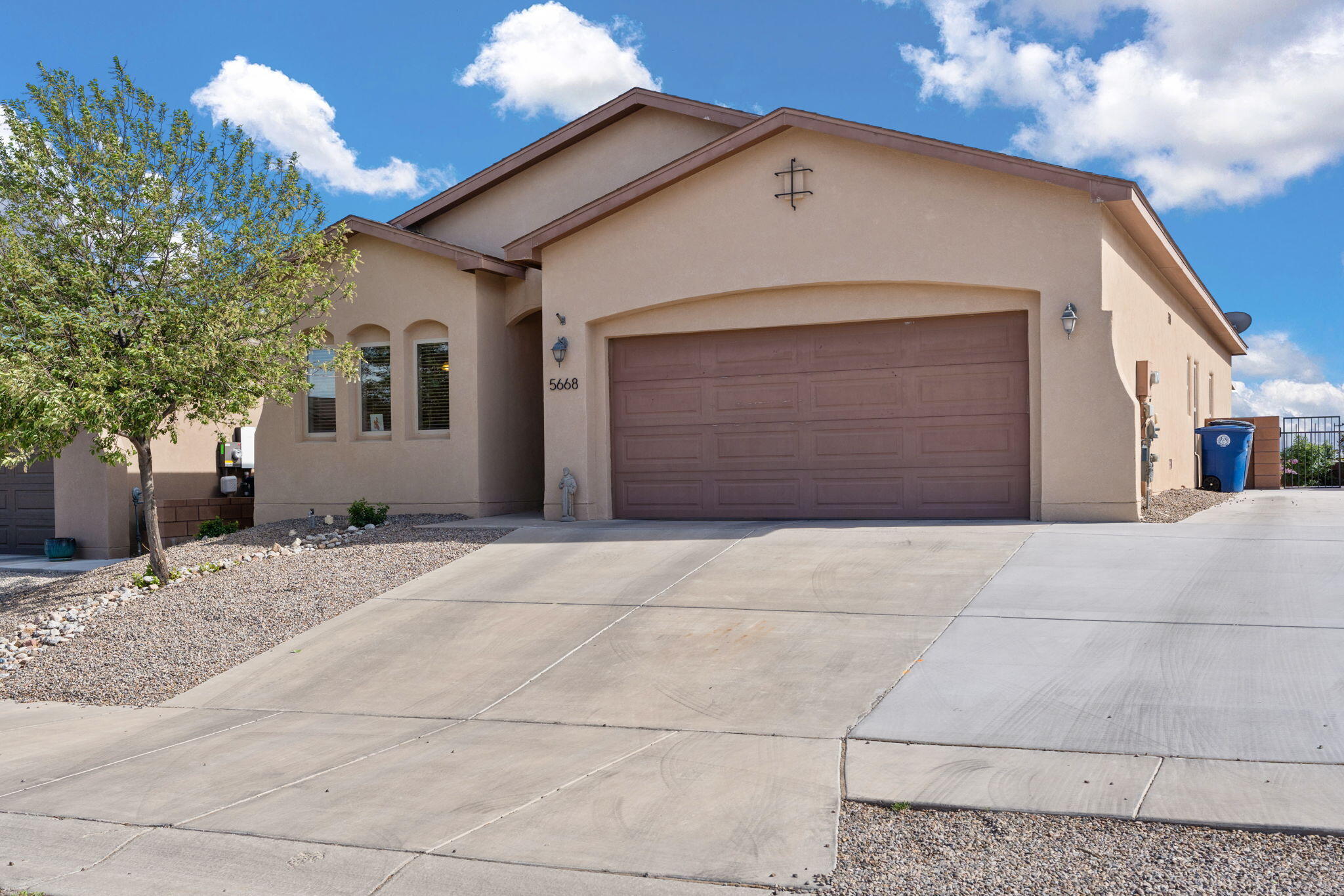 5668 Cold Creek Avenue, Albuquerque, New Mexico image 2