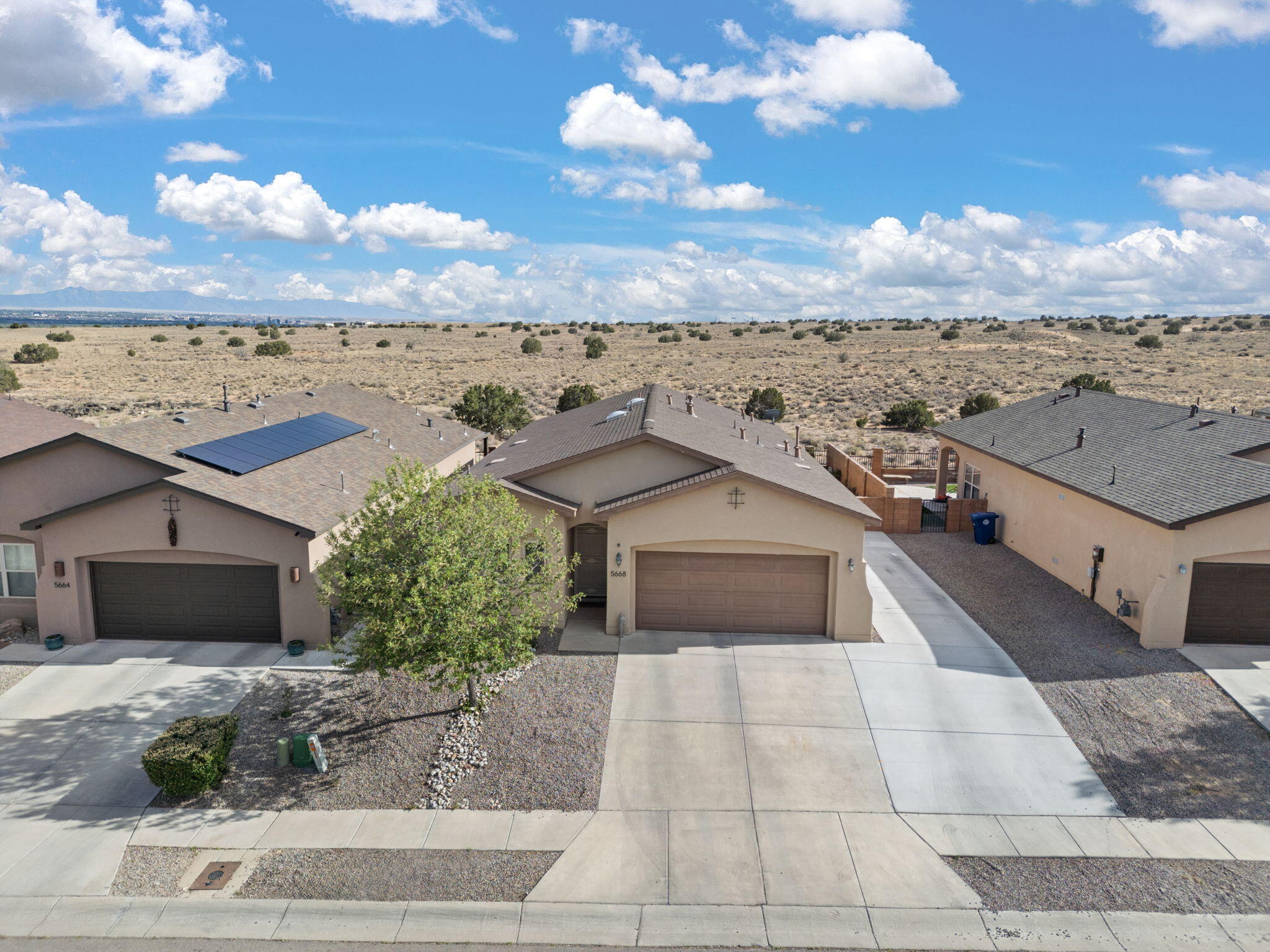 5668 Cold Creek Avenue, Albuquerque, New Mexico image 3