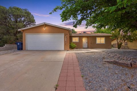 Photo of 1108 Landman Drive NE, Albuquerque, NM 87112 (MLS # 1102825)