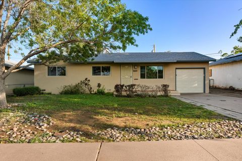 Photo of 8605 Mountain Road NE, Albuquerque, NM 87112 (MLS # 1092793)