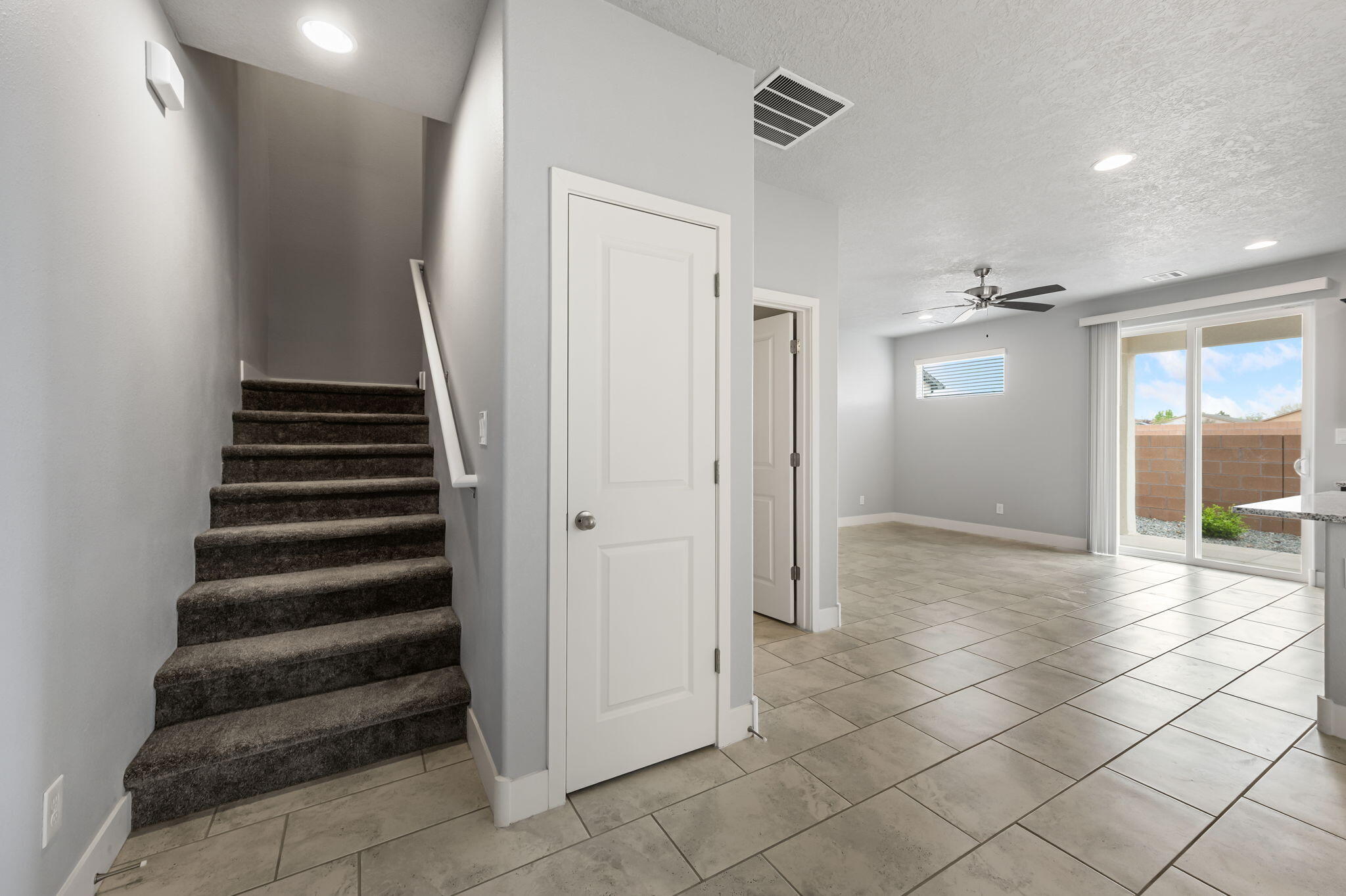 3617 Queen Court NE