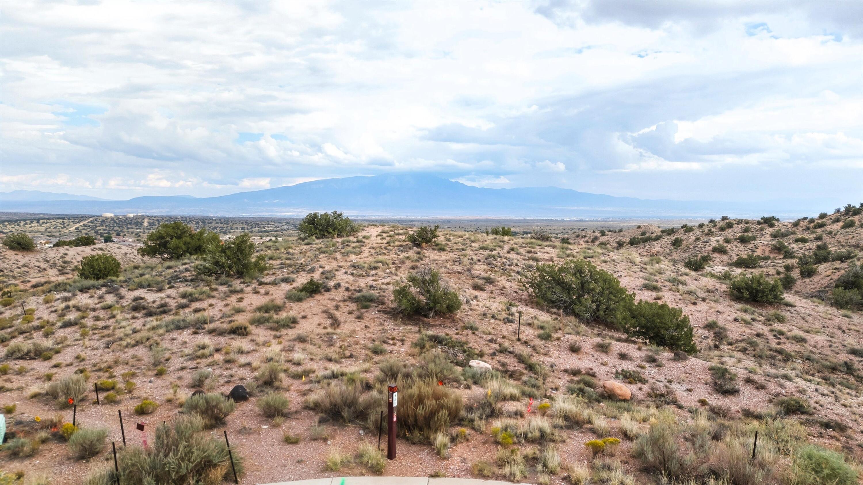 6016 Ridgeline Place NE