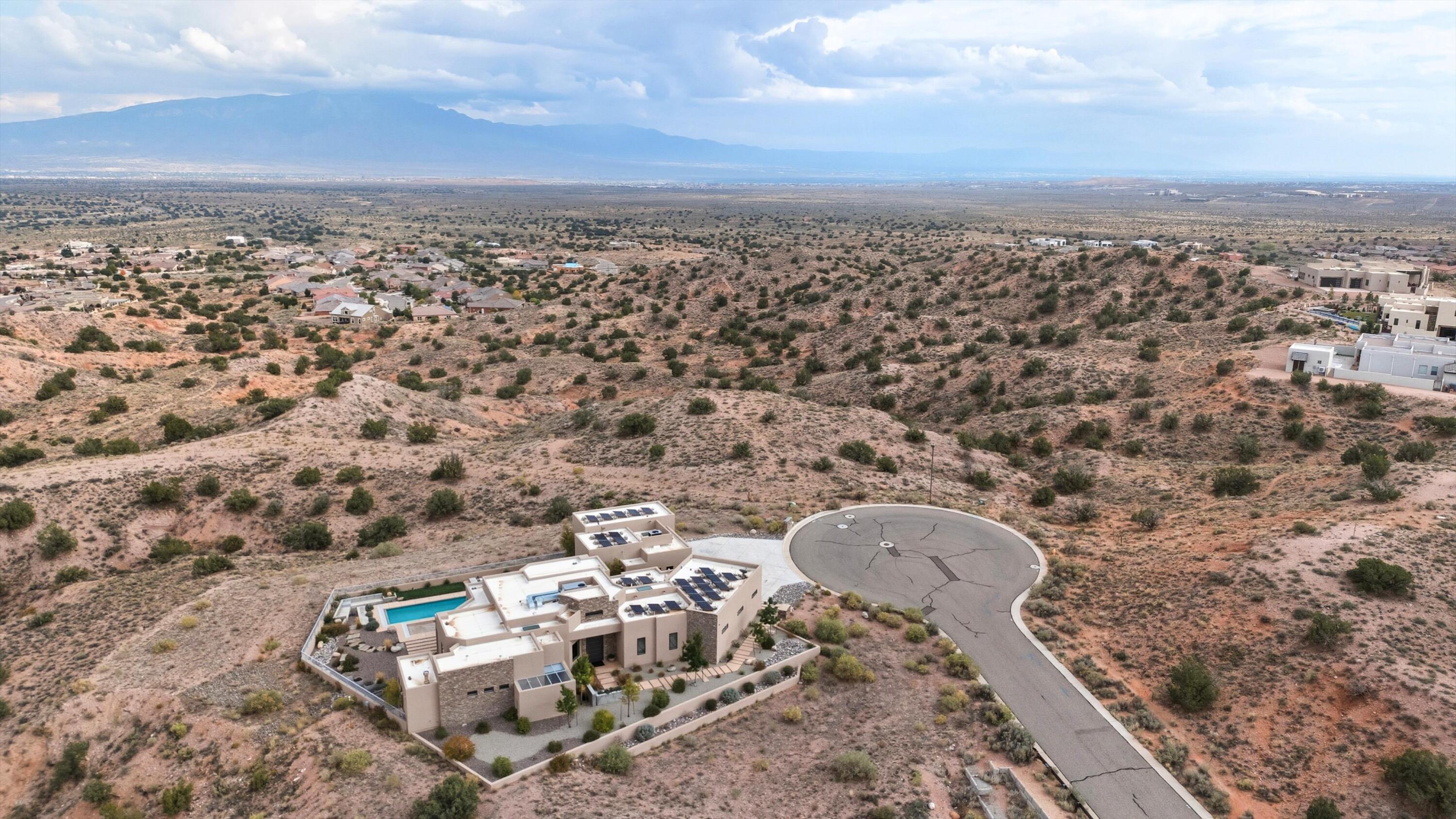 6016 Ridgeline Place NE