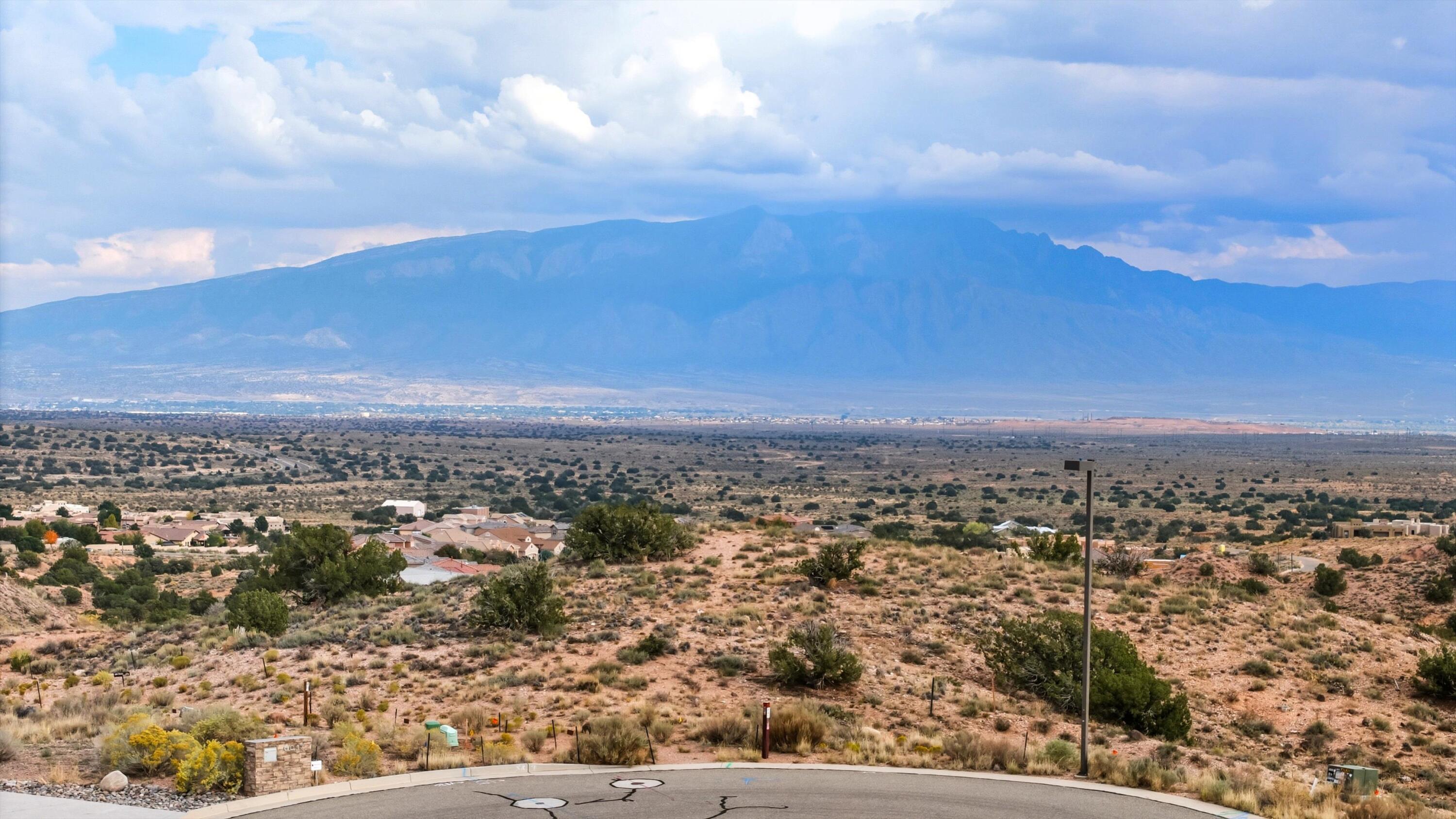 6016 Ridgeline Place NE