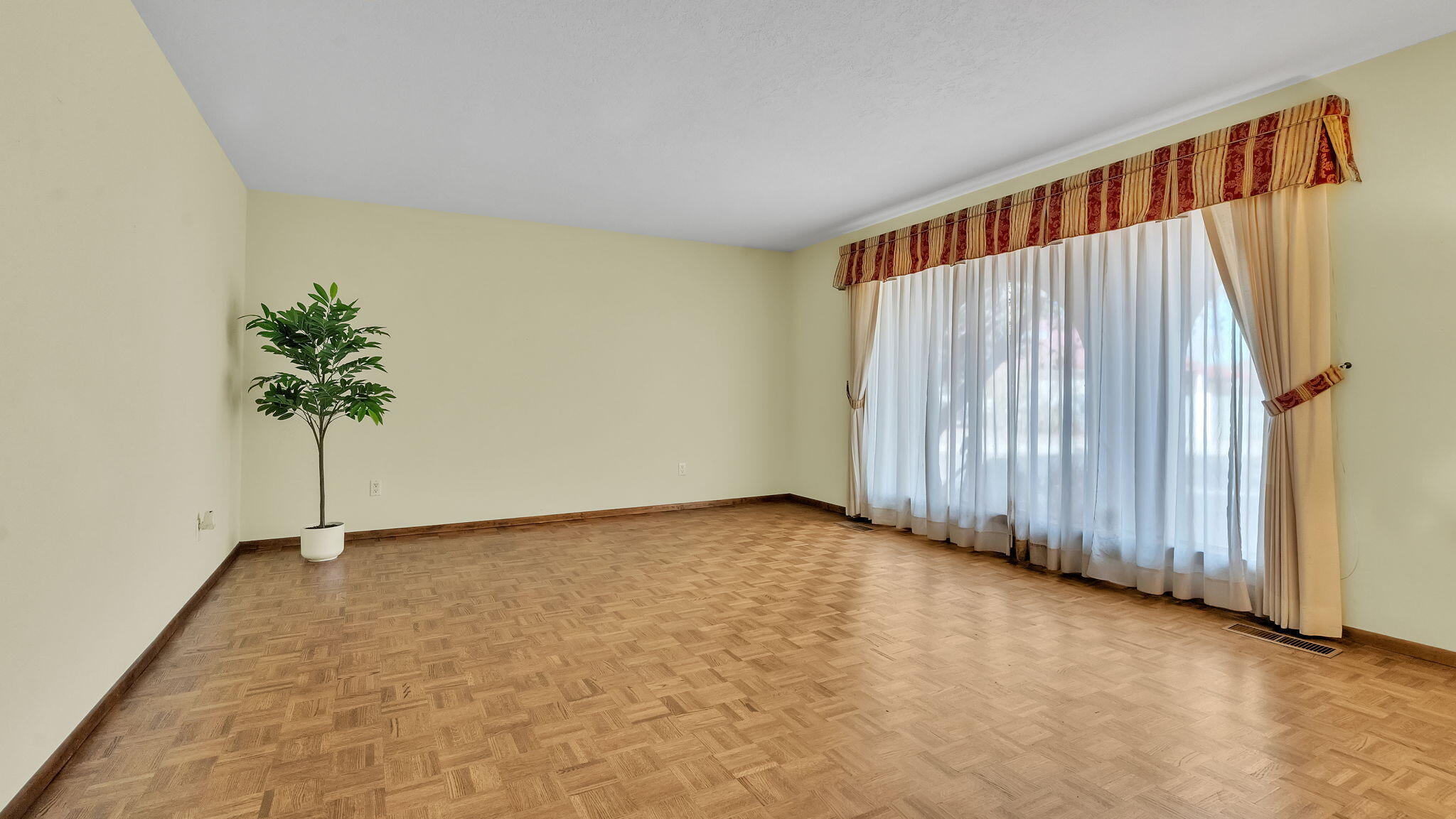 7910 Academy Trail NE