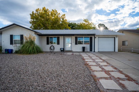 Photo of 1236 Hupmobile Drive NE, Albuquerque, NM 87112 (MLS # 1112467)