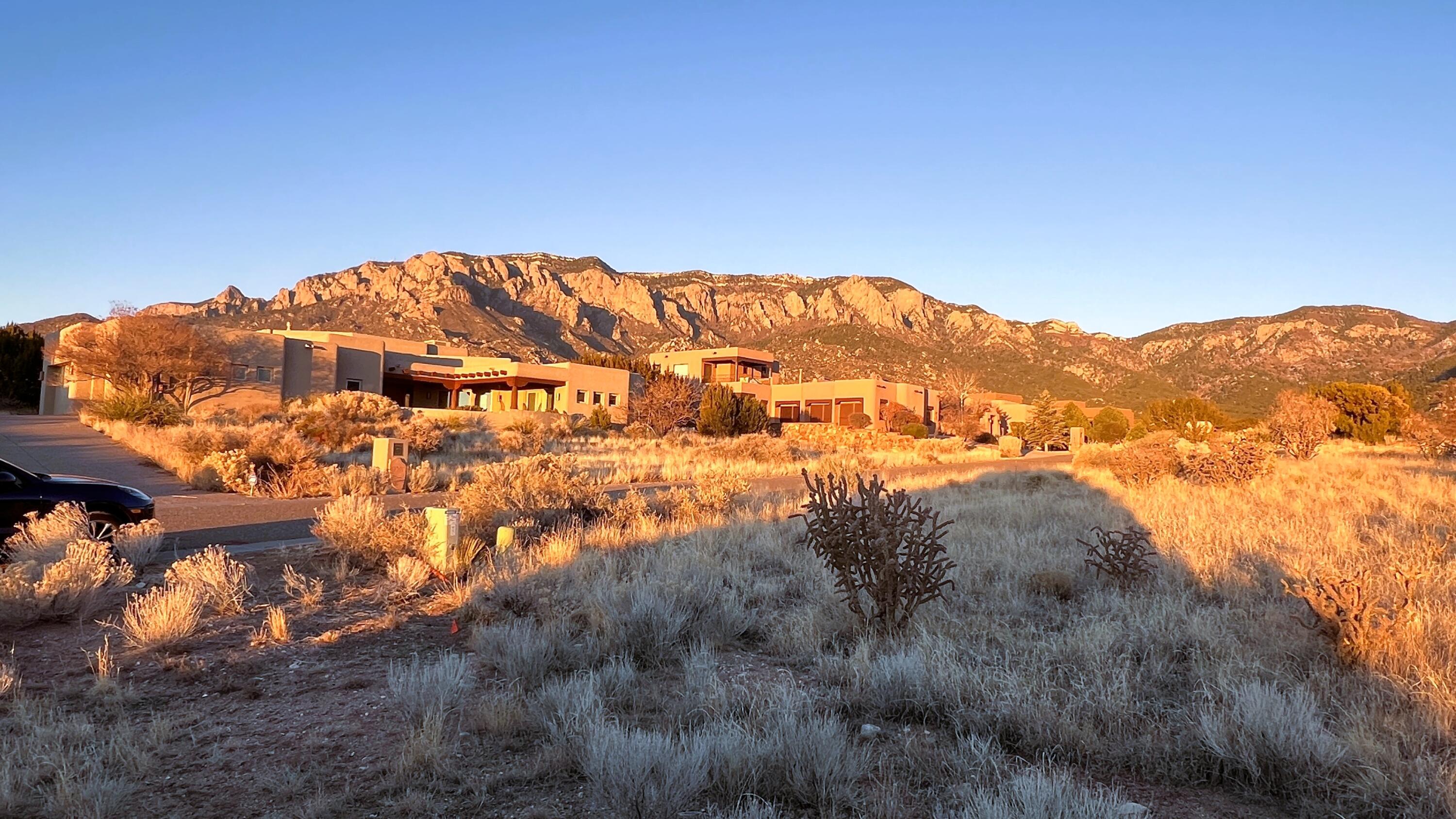 13700 Pino Ridge Place NE