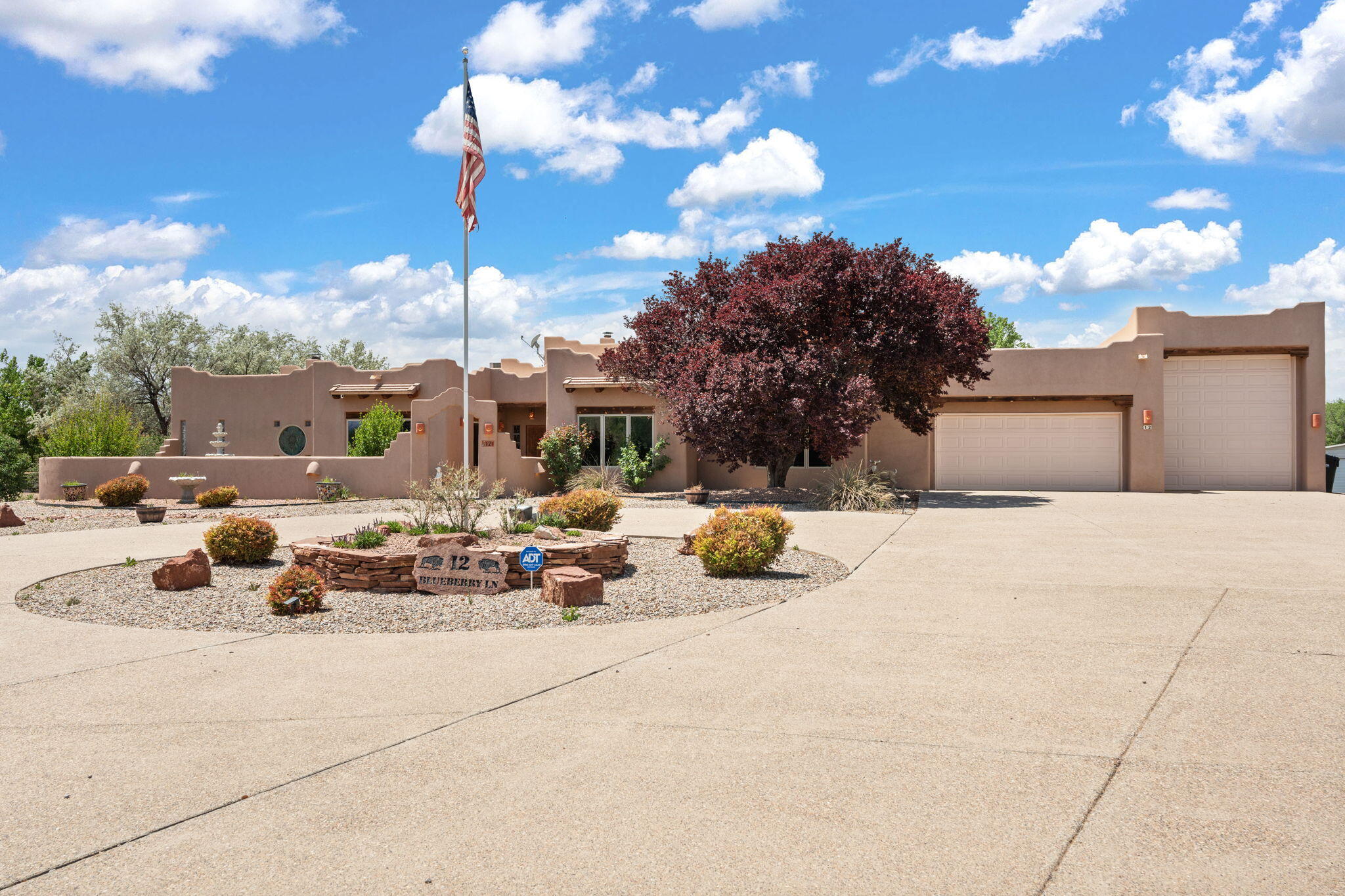12 Blueberry Lane, Los Lunas, New Mexico image 2