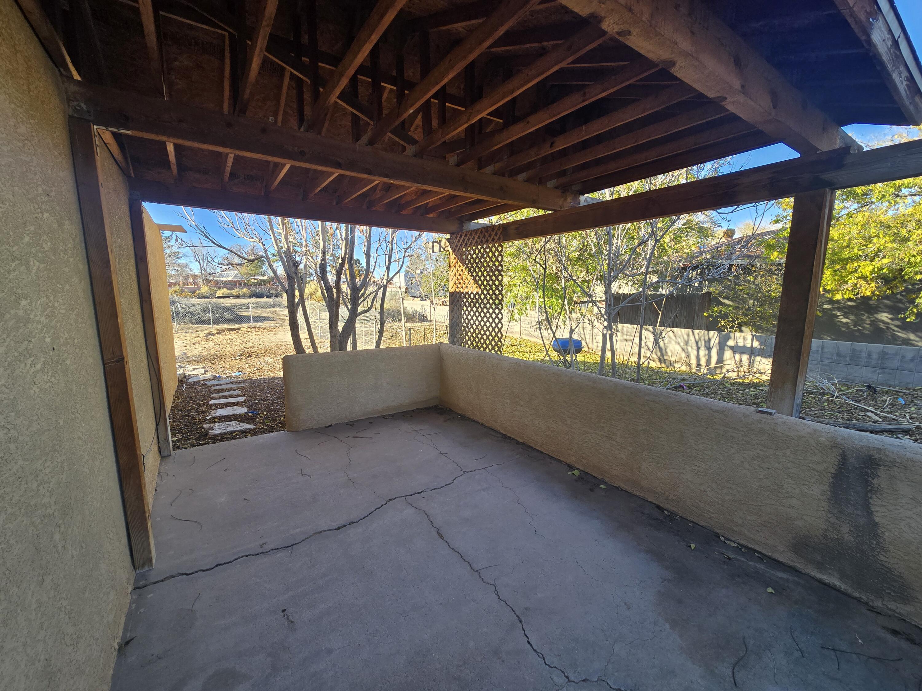 2211 Leonard Street SE